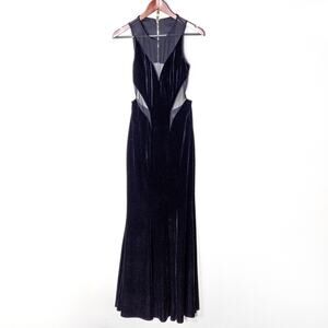 Betsy and Adam Velvet Gown Black Size 2 Artful Statement Elegant